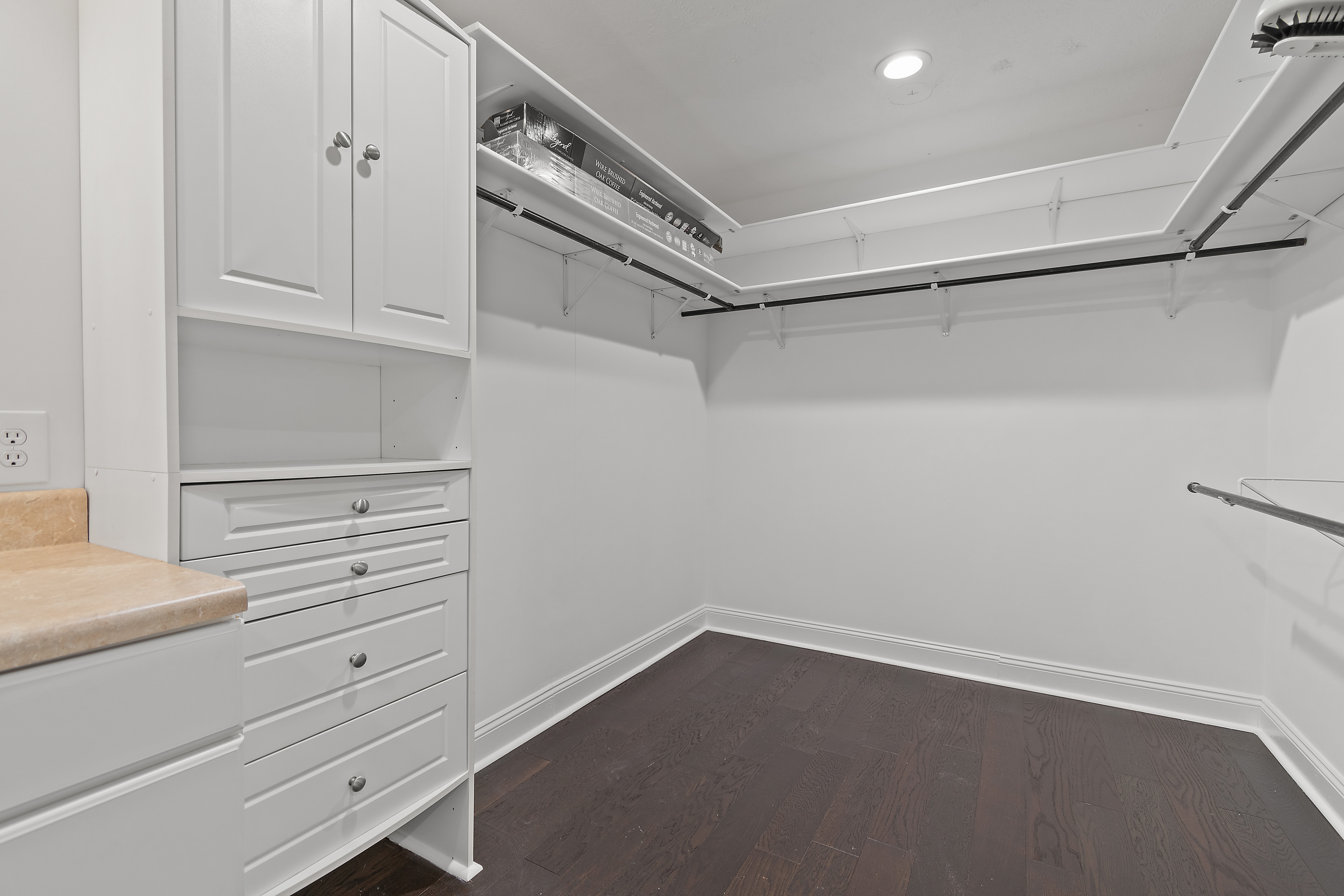 100532548 | Photo 20